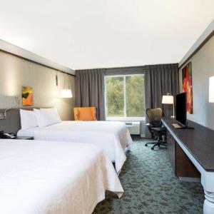 Queen Room with Two Queen Beds - Hearing Access