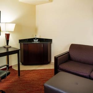 King Studio Suite - Non-Smoking