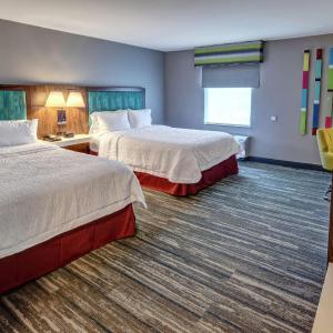 Queen Room with Two Queen Beds - Mobility Access/Non-Smoking