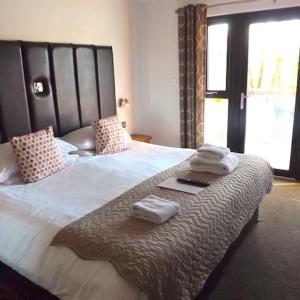 King or Family Room with Loch View Pet Friendly