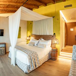 Junior Suite with Balcony