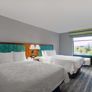 Queen Room with Two Queen Beds - Hearing Access/Non-Smoking