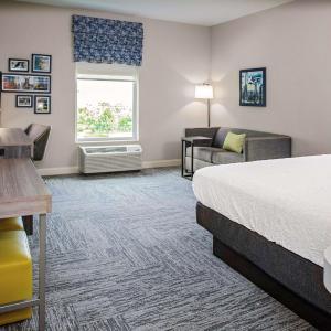King Room with Sofa Bed - Hearing Access/Non-Smoking
