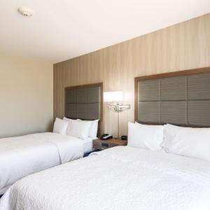 Queen Room with Two Queen Beds (4 Adults)