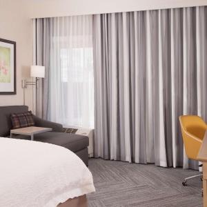King Room - Hearing Access/Non-Smoking