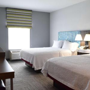 Queen Room with Two Queen Beds - Hearing Access/Non-Smoking