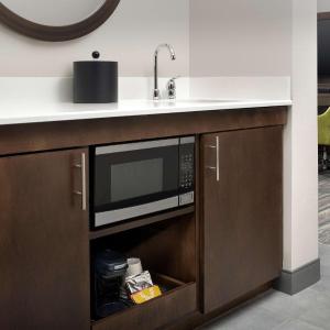 King Studio Suite - Hearing Access/Non-Smoking