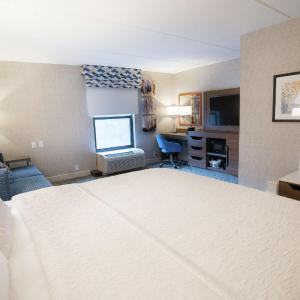 King Room with Sofa Bed - Non-Smoking