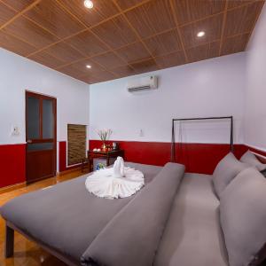 King Room with Mountain View