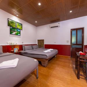 Triple Room with Garden View