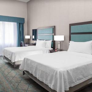 One-Bedroom Queen Suite with Two Queen Beds - Non-Smoking