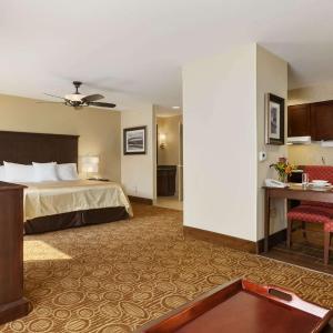 King Room - Disability Access with Bath Tub Non-Smoking