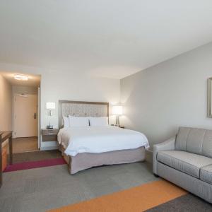 King Room with Sofa Bed - Non-Smoking