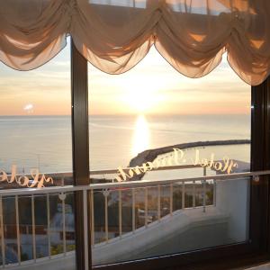 Standard Triple Room with Sea View