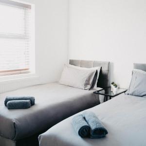 Double or Twin Room with Private Bathroom
