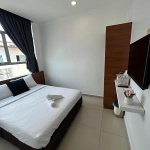 Double or Twin Room with Bathroom
