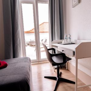 Double or Twin Room with Terrace