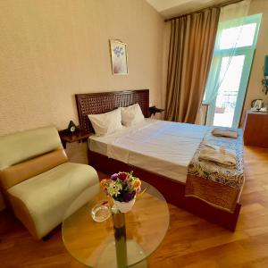 Large Single Room
