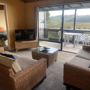 Two-Bedroom Apartment with Sea View - Panorama