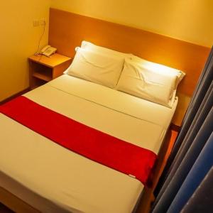 Deluxe Double Room (2 Adults + 1 Child)