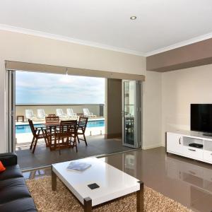 One-Bedroom Apartment - Ground Floor/ Pool View