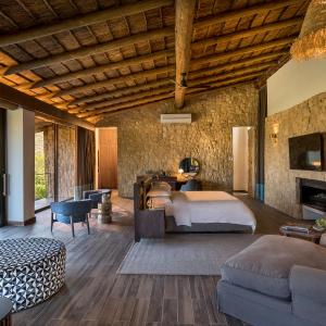 Suite with 2 Game Drives