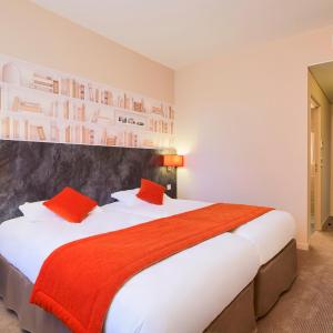 2 Single Beds - Superior Room