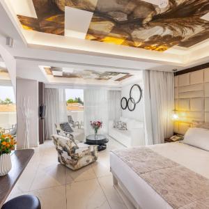 Deluxe Larger Suite