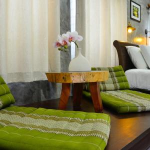 Twin Room with Private Bathroom