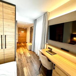 Deluxe Single Room with Balcony