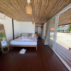 King Suite with Ocean View