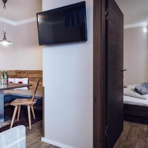 Comfort Family Suite with 2 Bedrooms and Mountain View