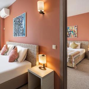 Family Suite (3 Adults + 1 Child or 4 Adults) 