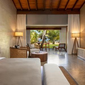 Deluxe Suite with Sea View