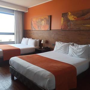 Twin Room with City View