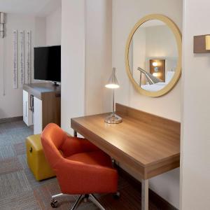 King Room with City View - Non-Smoking