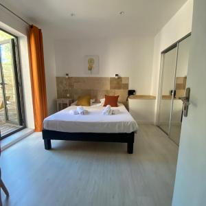 Quadruple Room with Terrace ( 2 Separated rooms ) 