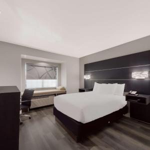 Double Room with Walk-In Shower - Disability Access/Non-Smoking