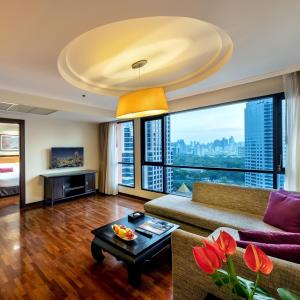 One Bedroom Suite Park View