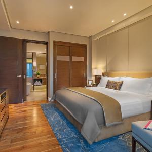 One-Bedroom Premier Apartment