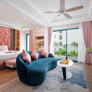  One Bedroom Ocean View Penthouse