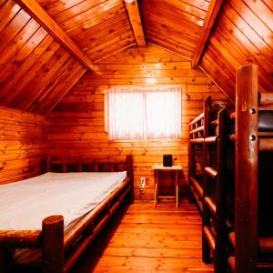 Rustic Cabin - 1 Room