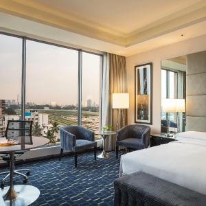 Executive King Room with Lounge Access