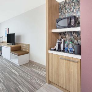 Queen Room with Two Queen Beds - Mobility Access