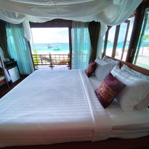 Beachfront Premium Bungalow 