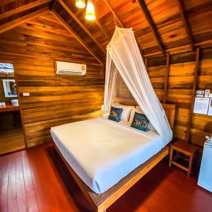 Premium Garden Bungalow
