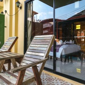 Deluxe Double Room with Pool Access