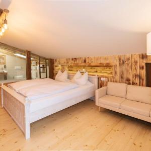 Family Room with Mountain View