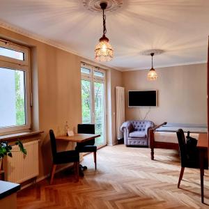 Apartment with Garden View