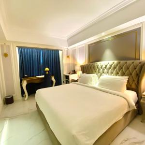 Escape Double Room